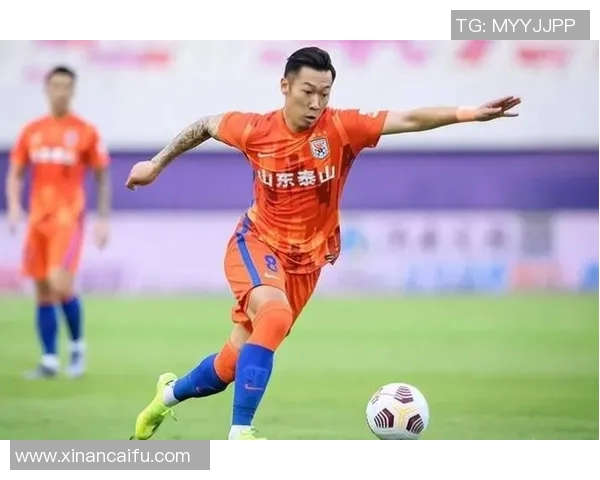 中超焦点战鲁能迎战大连全力争胜展现球队实力与斗志